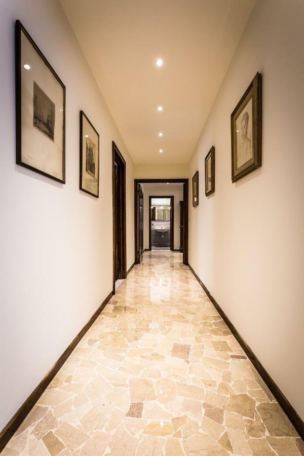 Ferrhouse Charm In Florence Two Lifts Exterior foto
